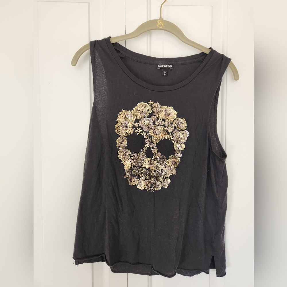 Skull Tank